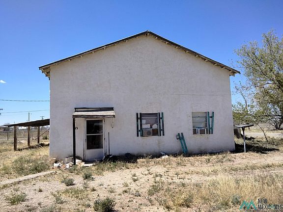 3rd image of 901 Penasco St
