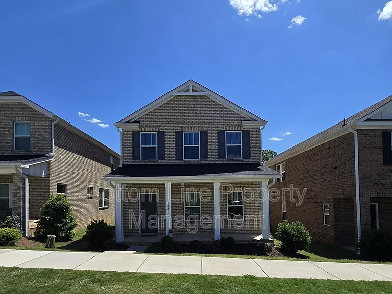 1221 Colgher St — Photo 1