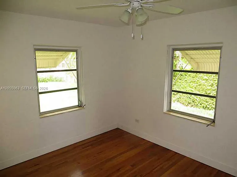 5851 SW 28th St — Photo 12