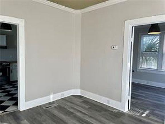 4th image of 310 1/2 S Palmetto Ave
