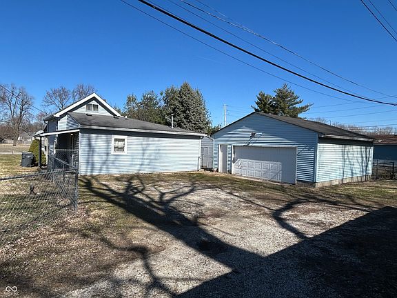 3rd image of 1617 E Sumner Ave