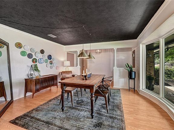 2nd image of 647 Wentworth Dr