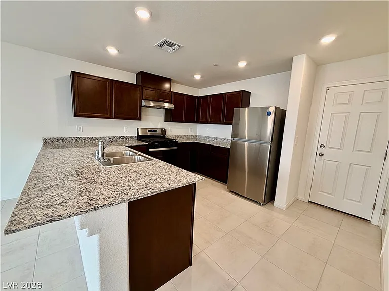 2708 Sundial Crest Ct — Photo 5
