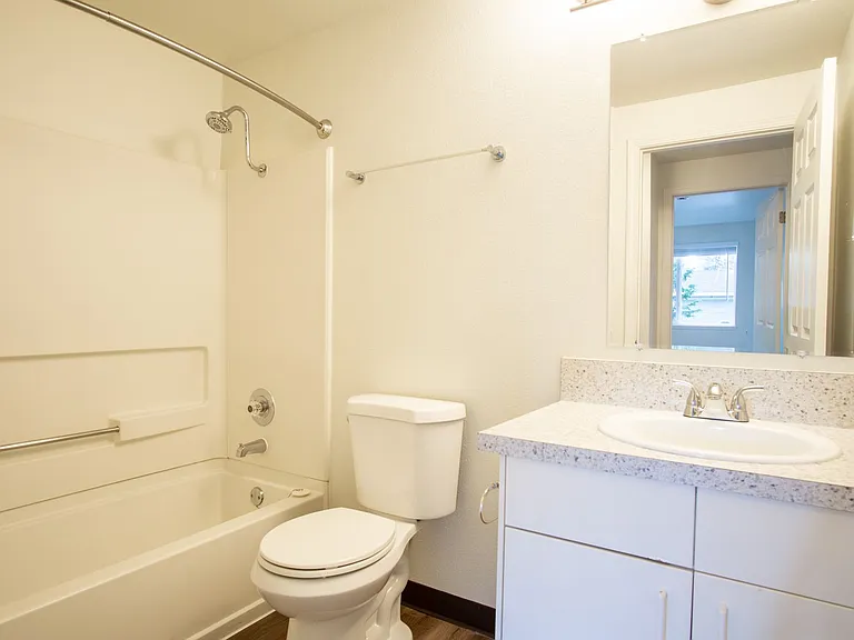 2628 NE Red Sunset Dr — Photo 10