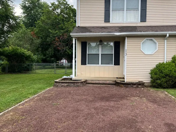 13 Saylors Pond Rd, Wrightstown, NJ 08562