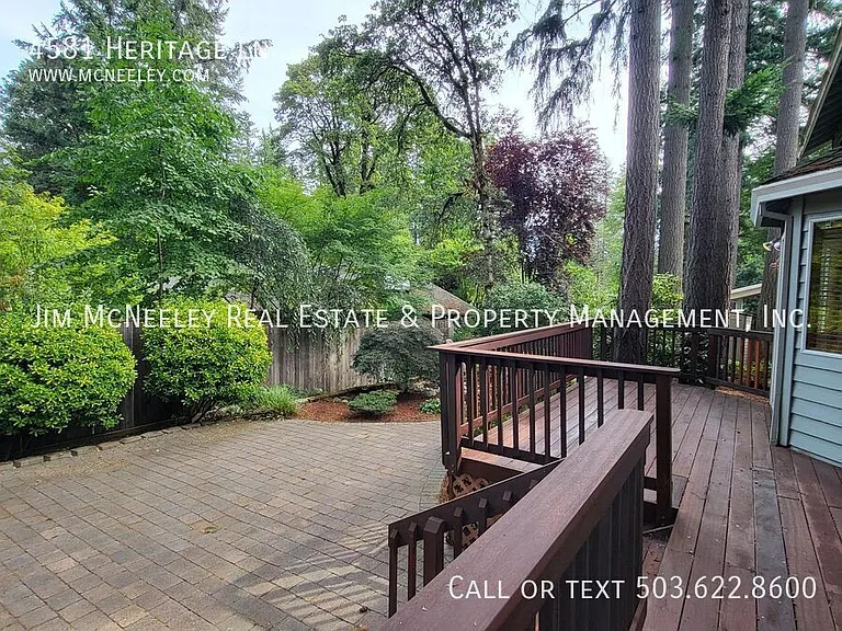 4581 Heritage Ln — Photo 16