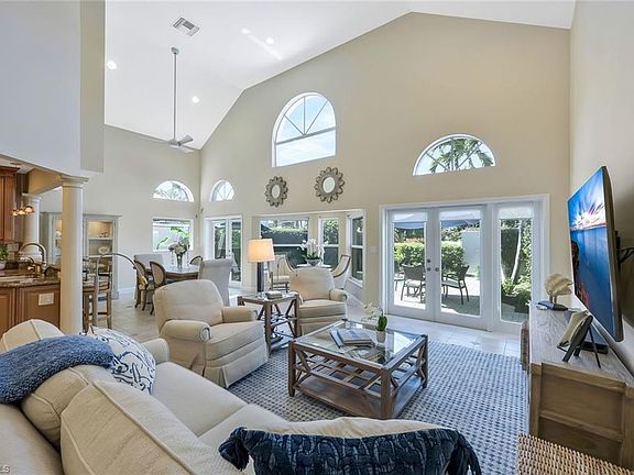 2nd image of 7089 Villa Lantana WAY