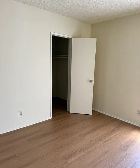 6660 Woodman Ave #201 — Photo 6