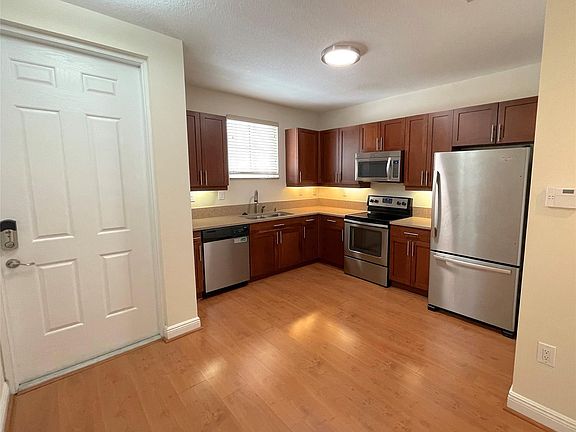 5th image of 247 SW 13 Terrace #247