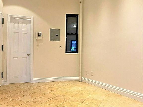 2nd image of 206 E 34th St APT 5D