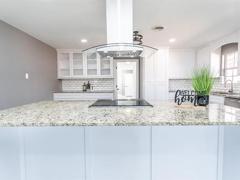 1309 Magnolia St — Photo 2