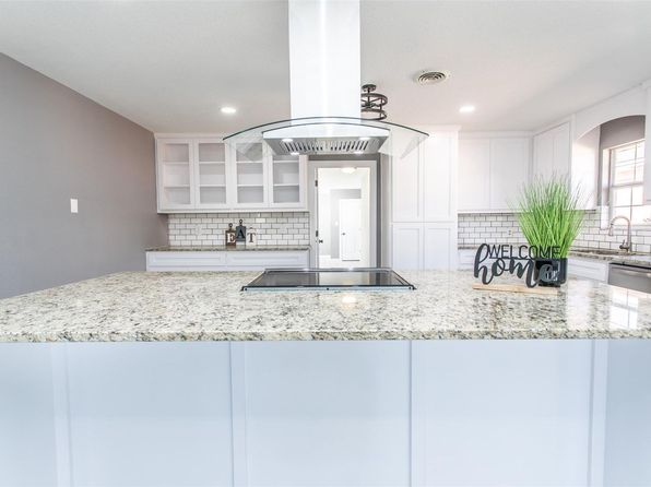 1309 Magnolia St, Gainesville, TX 76240