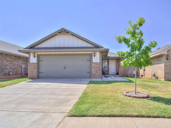 925 Tarry Town Dr, Chickasha, OK 73018