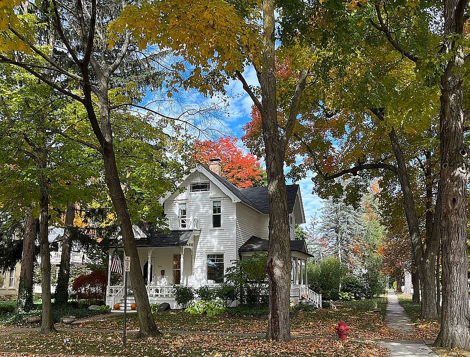 1st image of 504 W Dunlap St