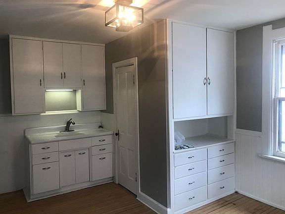 2nd image of 1210 E Kane Pl #1210