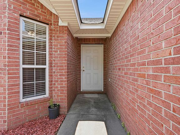 4th image of 2275 Landover Trl