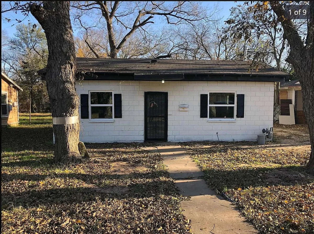 1013 Harlem Ave — Photo 1