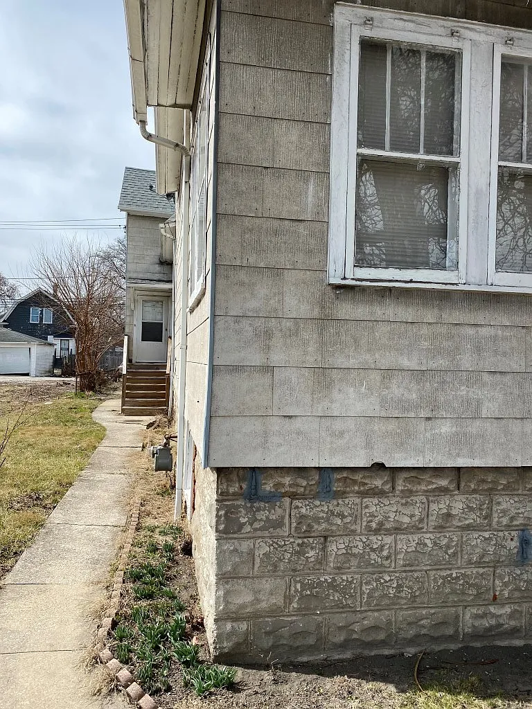 6 bed, 2500 sqft, $3,000 — Photo 2