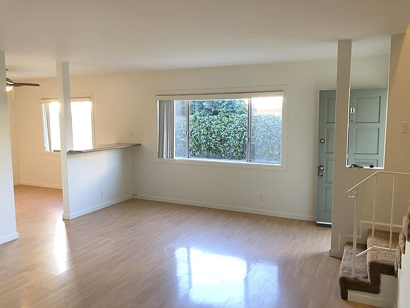 2nd image of 3305 Green Ln APT D