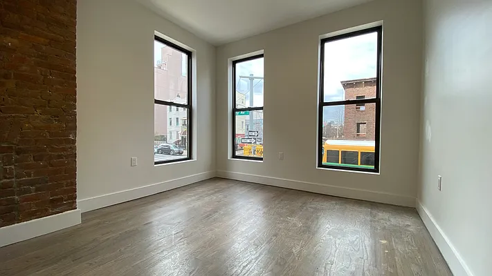 Rented by Nooklyn NYC LLC | media 51