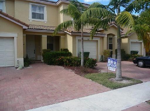 1st image of 1058 NE 42nd Ave #1058