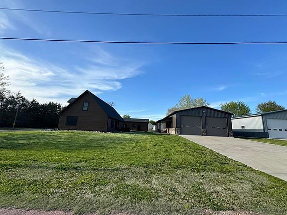 2nd image of 221 Missouri Dr