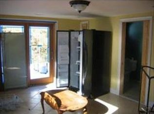 16 Hope Ave, Oxford, MA 01540