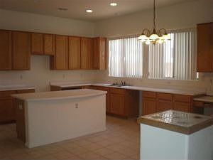 4th image of 11401 W Bermuda Dr