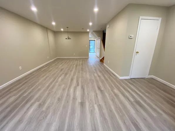 (undisclosed Address), Staten Island, NY 10304