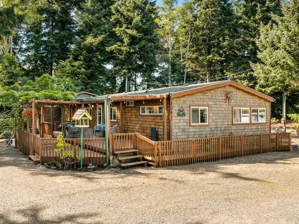 1093 S Grayling St, Rockaway Beach, OR 97136