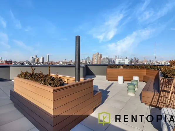 280 Meeker Avenue image 10 of 16