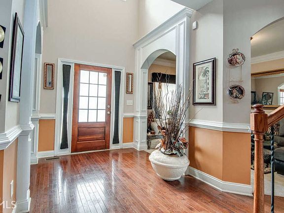 4th image of 2531 Hope Dr