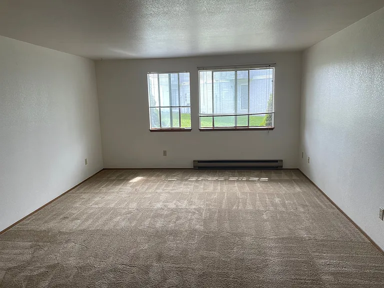 Forsythe (445 SE Regatta Dr) — Photo 11