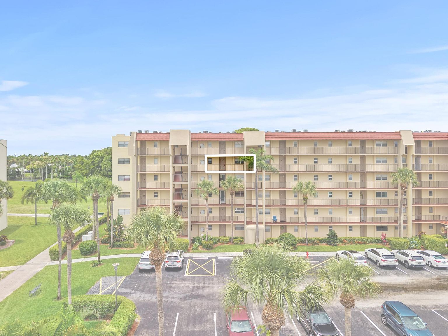 3755 Via Poinciana