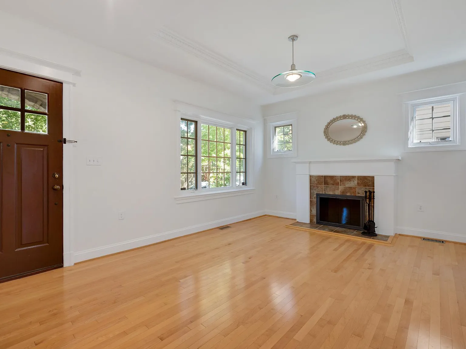 1806 N Danville St — Photo 2