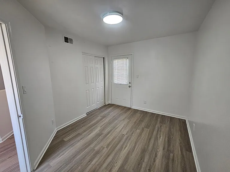 1715 E. Pepper Circle — Photo 39