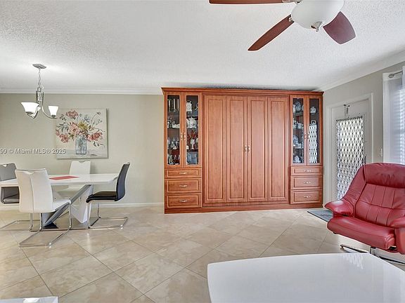 4th image of 1043 Cambridge #1043-C