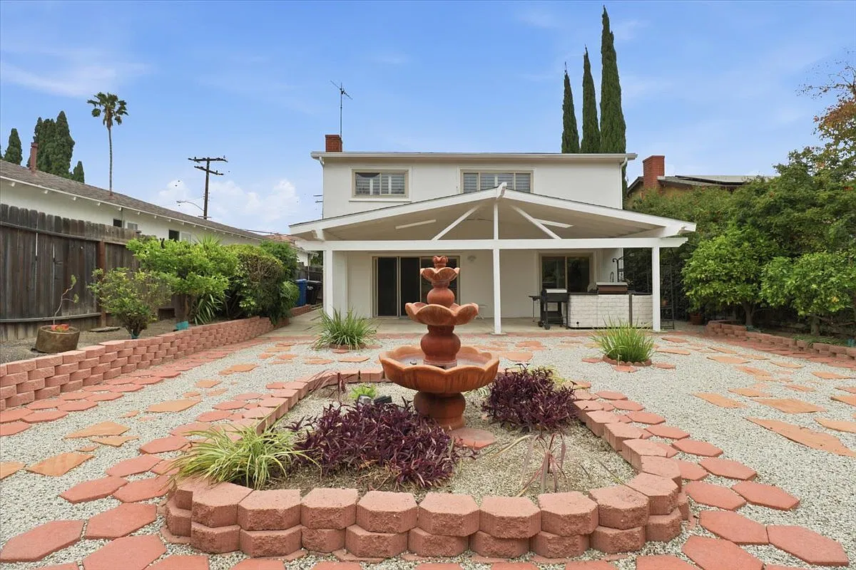 577 Houston Drive - 1 — Photo 3