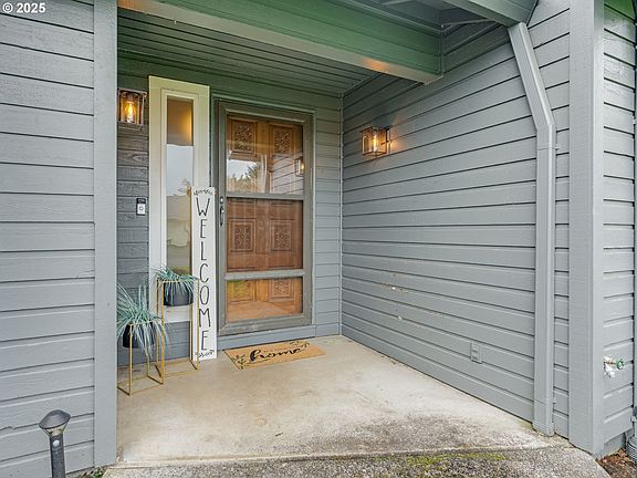 4th image of 13311 NE 4th Ct