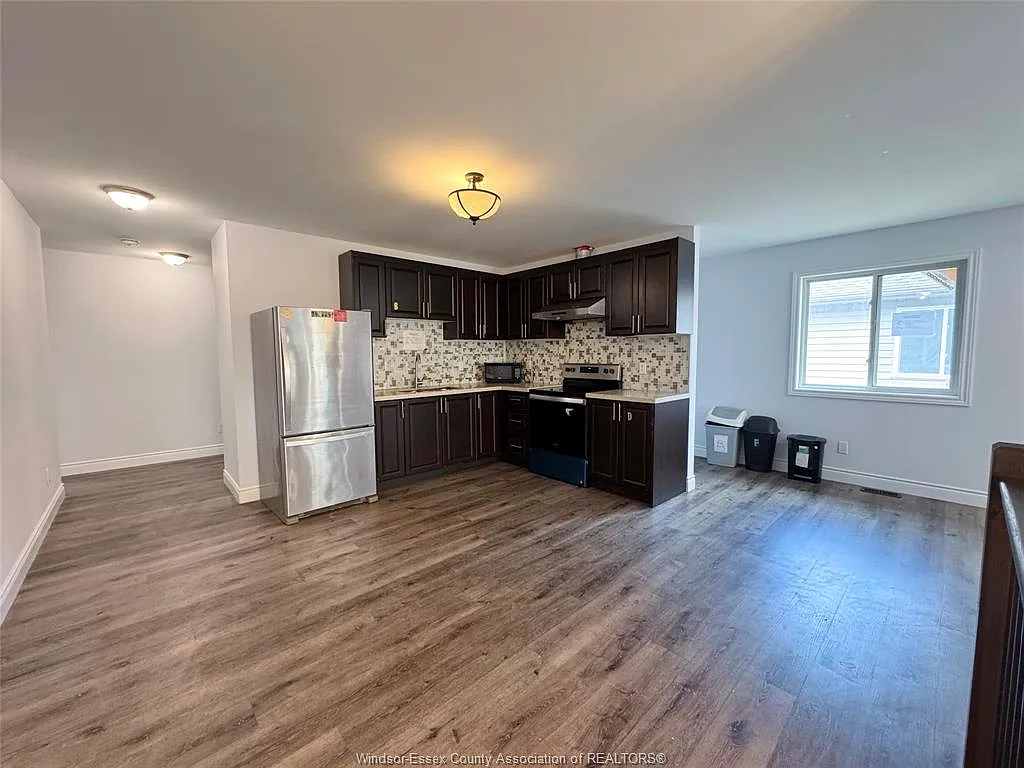 1 bed, $900 — Photo 3