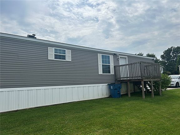 2nd image of 544 Renee Cir
