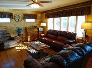 22140 Dye Store Rd, Weston, MO 64098