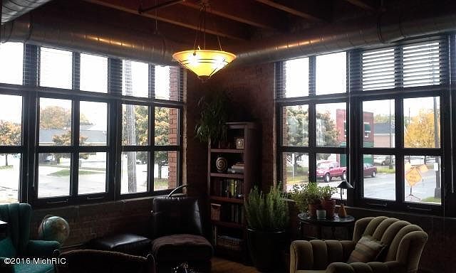 1st image of 633 Elliott St APT 5
