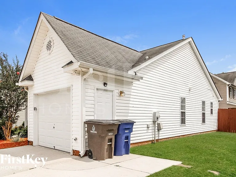 5114 Fiddlers Run Dr — Photo 2