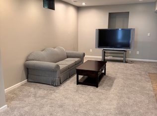 25997 Fair Ponds Ln #BASEMENT, Chantilly, VA 20152