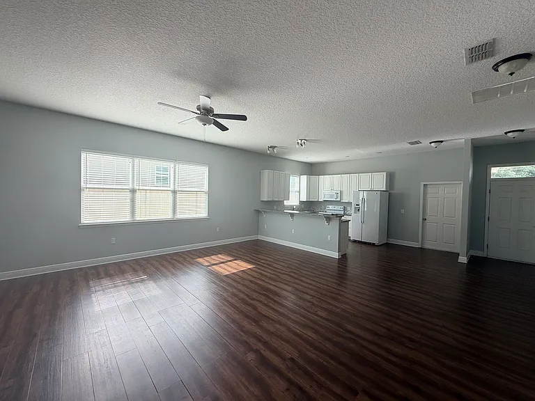 5375 Sunrise Blvd — Photo 5