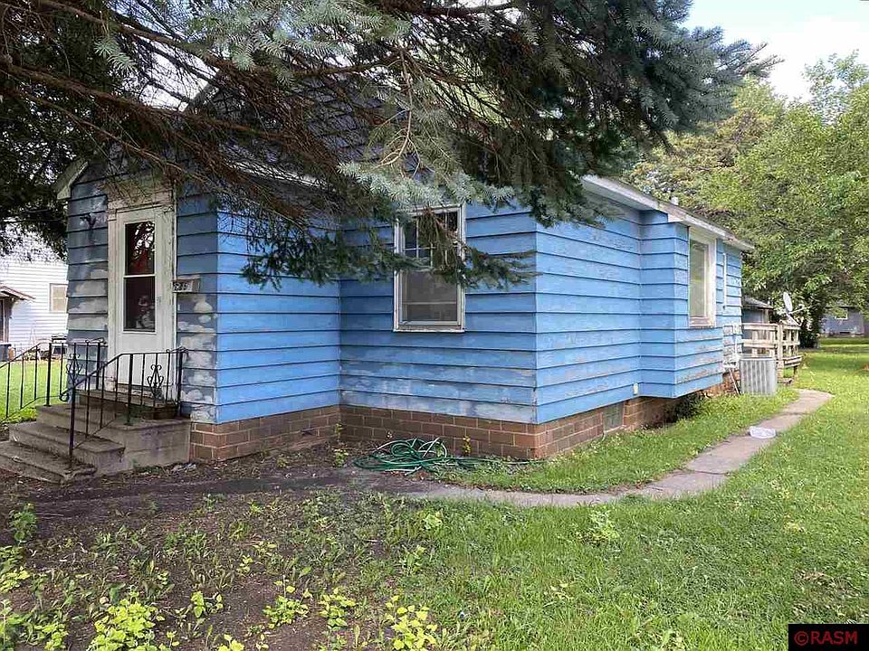 1st image of 925 7th St S