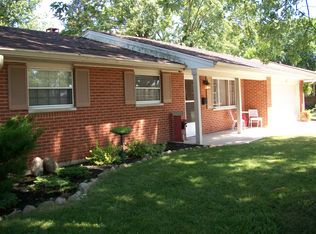 21 Laurelgrove Dr, Englewood, OH 45322