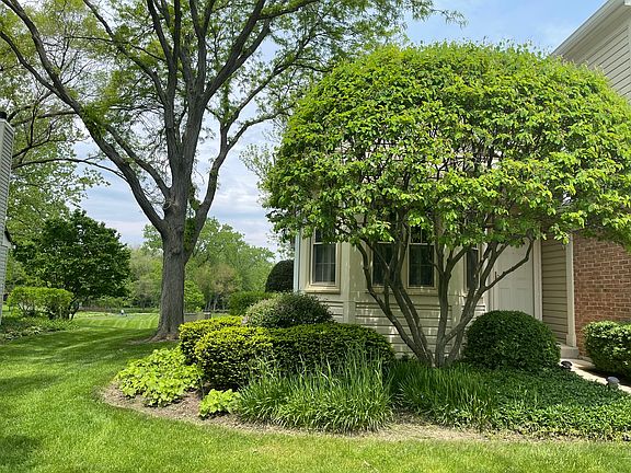 2nd image of 1359 Glengary Ln