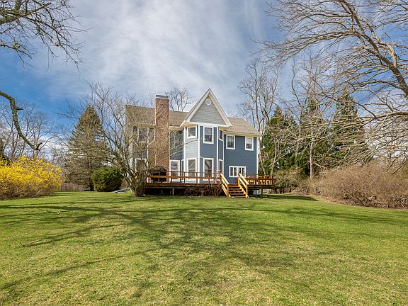 3rd image of 4 Peppermill Ln